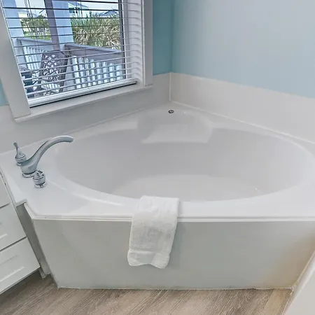 Cozy Beach Home With Hot Tub, Resort Amenities, Oceanbay, Lake Views And 3 Decks! Galveston Exterior photo