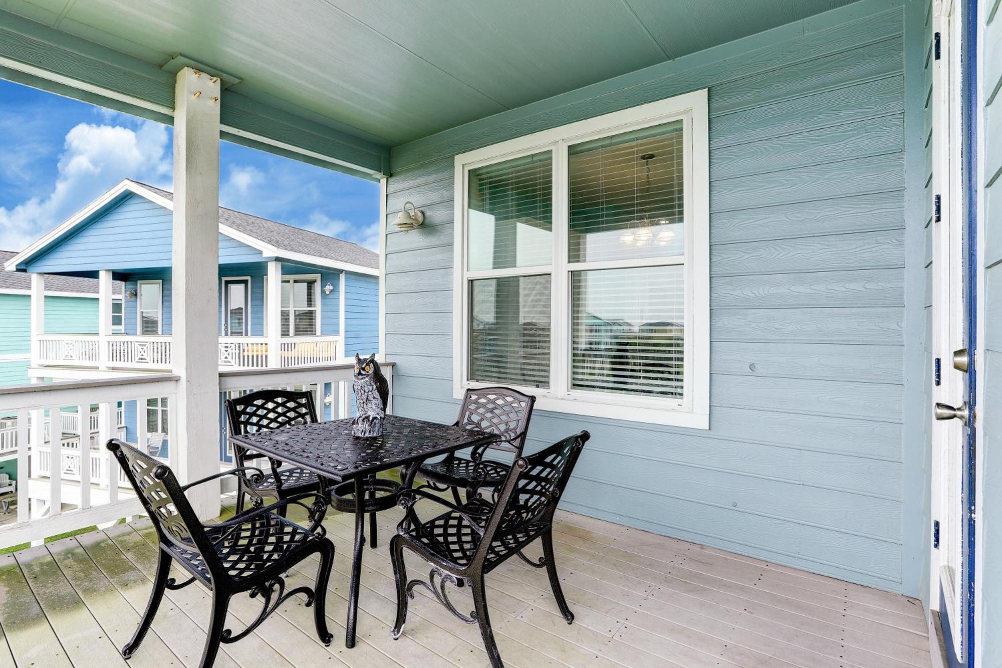 Cozy With Hot Tub, Amenities, Oceanbay, Views And 3 Decks! Galveston