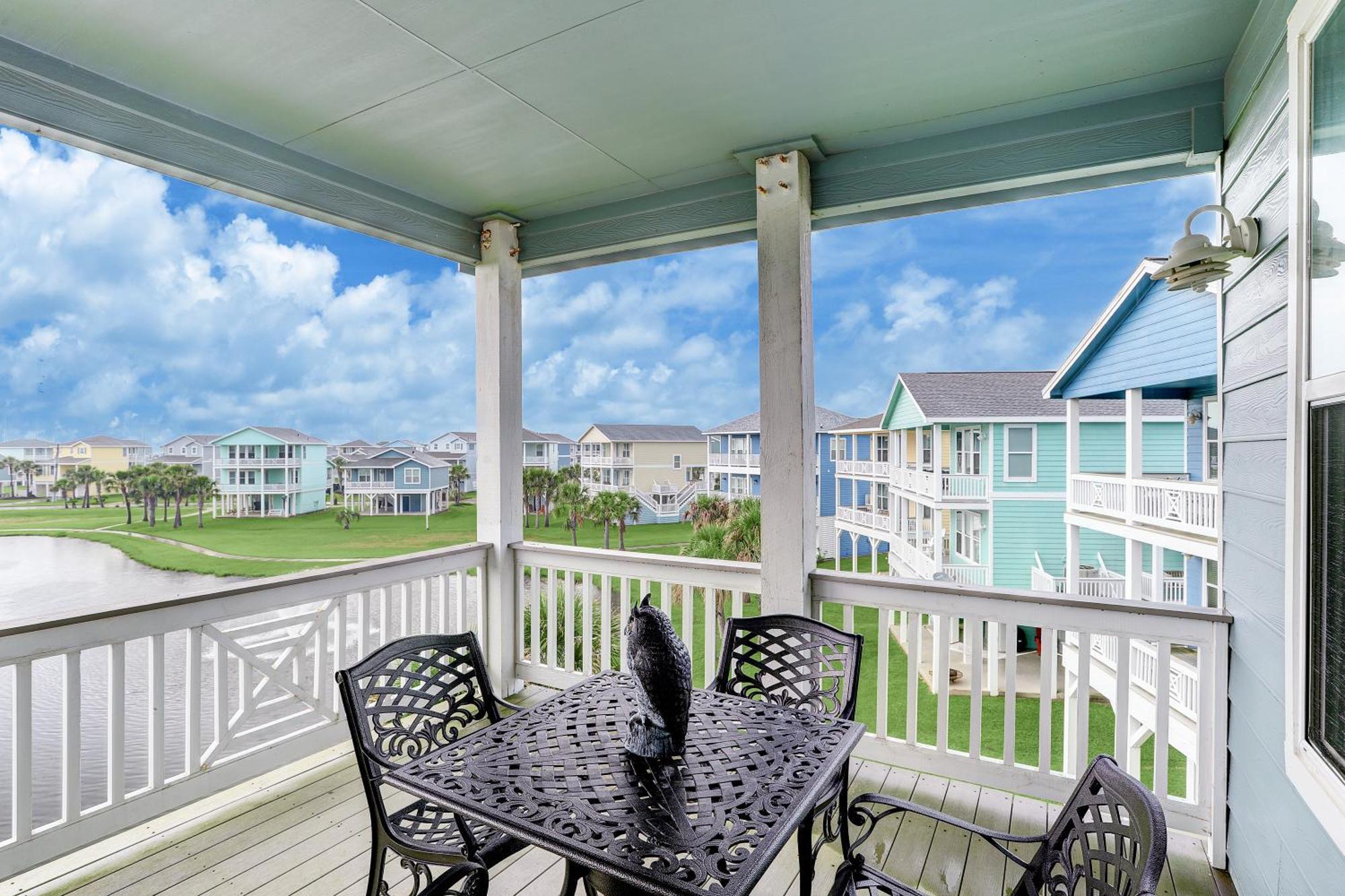 Cozy With Hot Tub, Amenities, Oceanbay, Views And 3 Decks! * Galveston