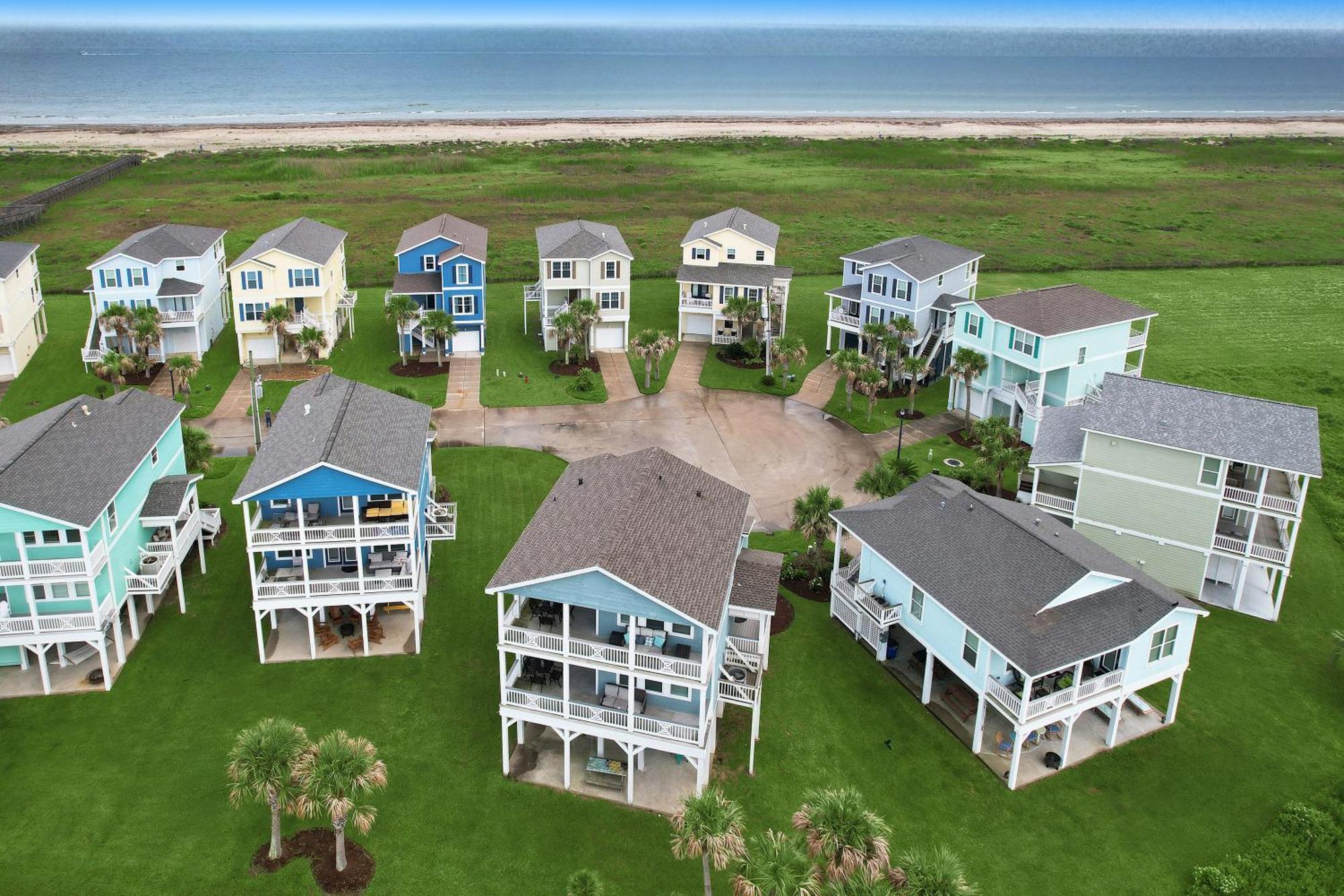 Cozy With Amenities, Oceanbay, Views And 3 Decks!