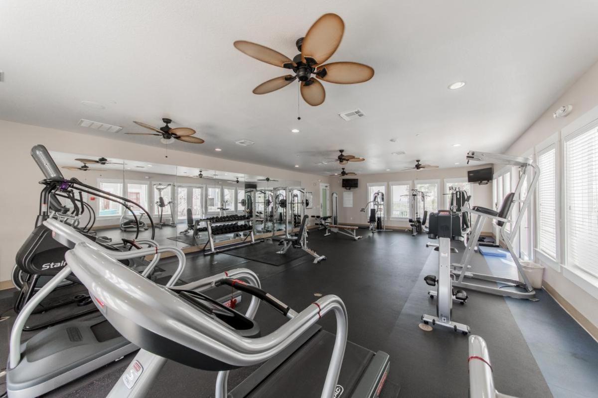 Cozy With Hot Tub, Amenities, Oceanbay, Views And 3 Decks! Holiday home