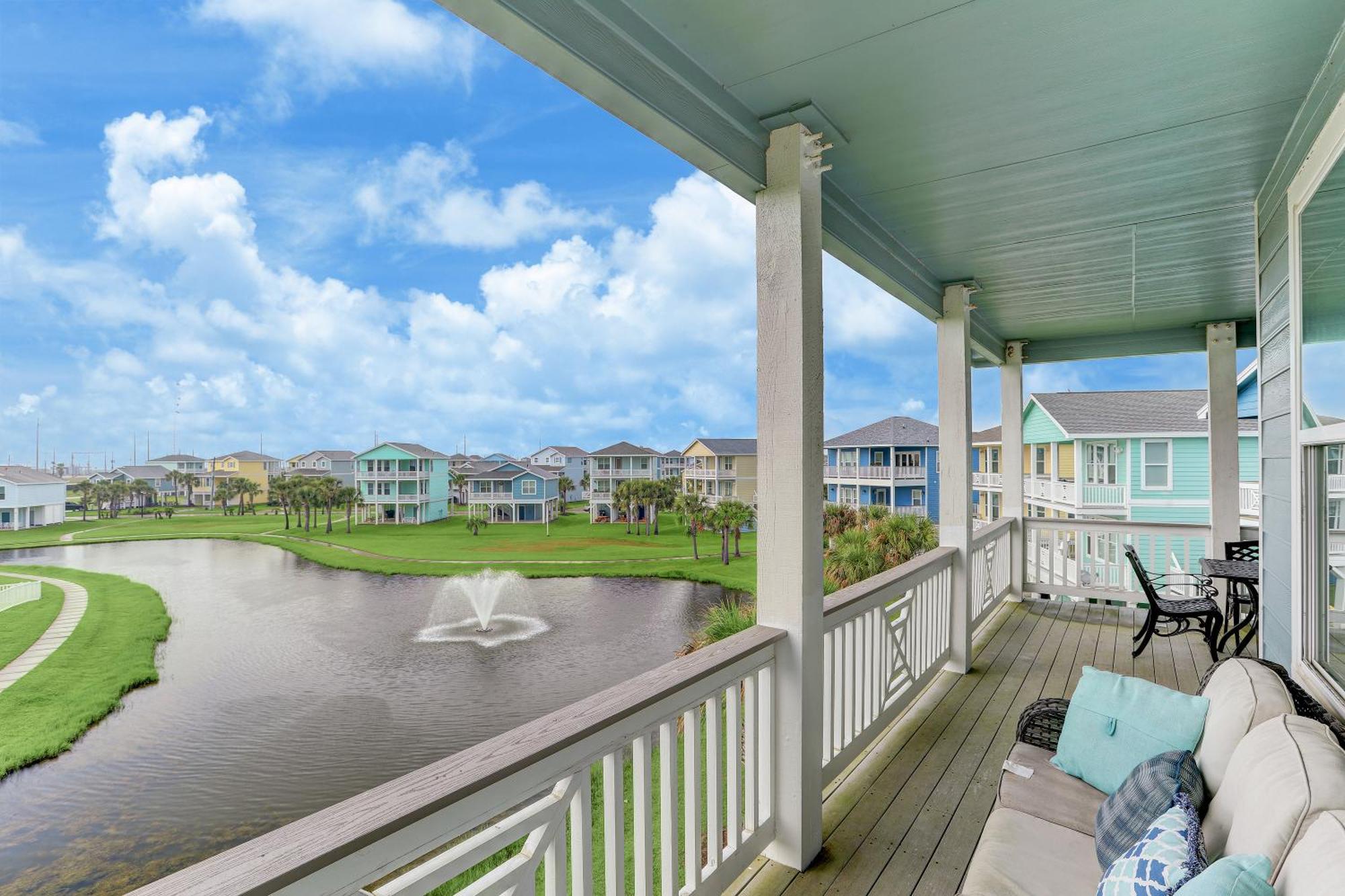 Holiday home Cozy With Hot Tub, Amenities, Oceanbay, Views And 3 Decks!