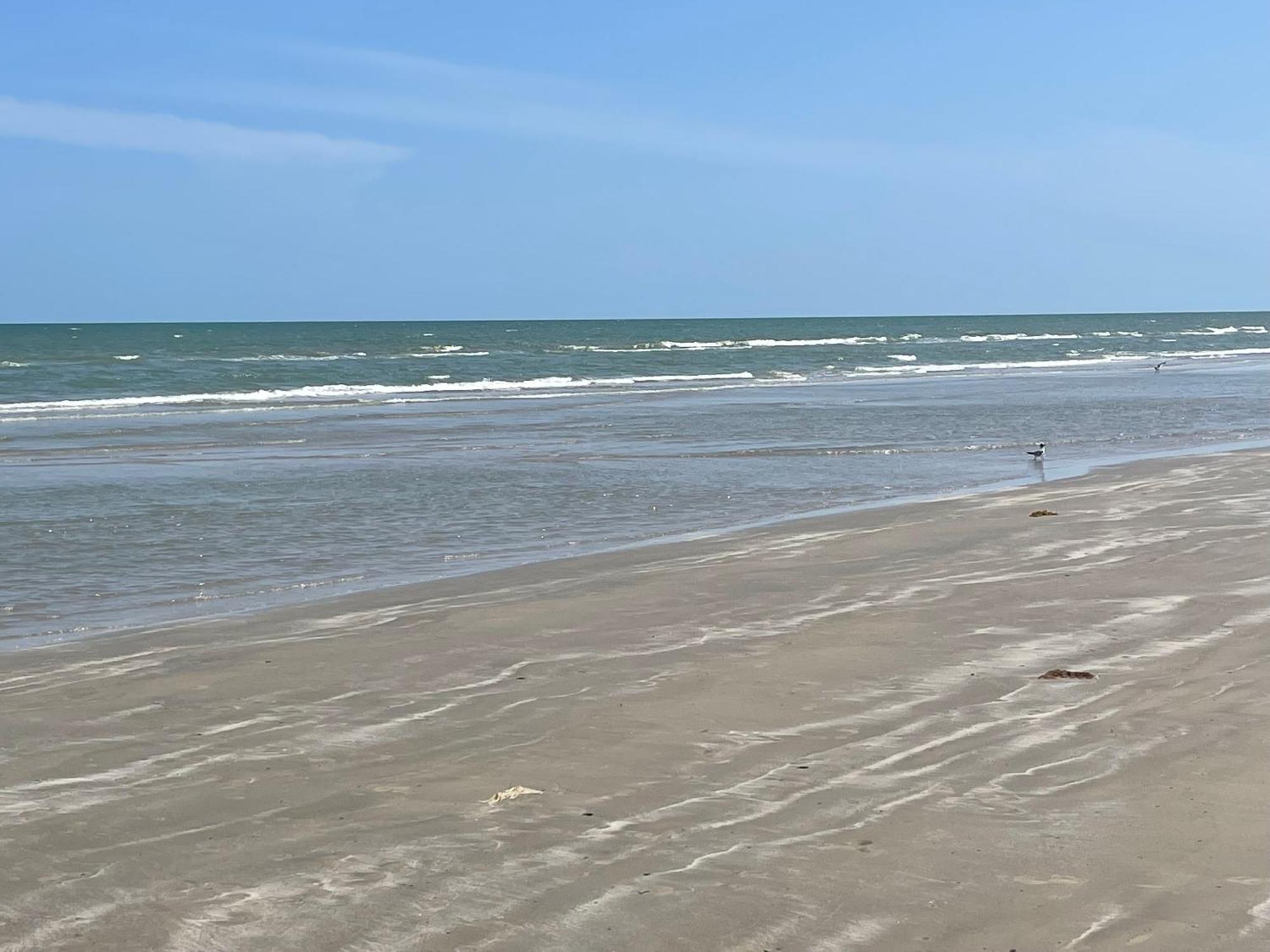Cozy With Hot Tub, Amenities, Oceanbay, Views And 3 Decks! Galveston