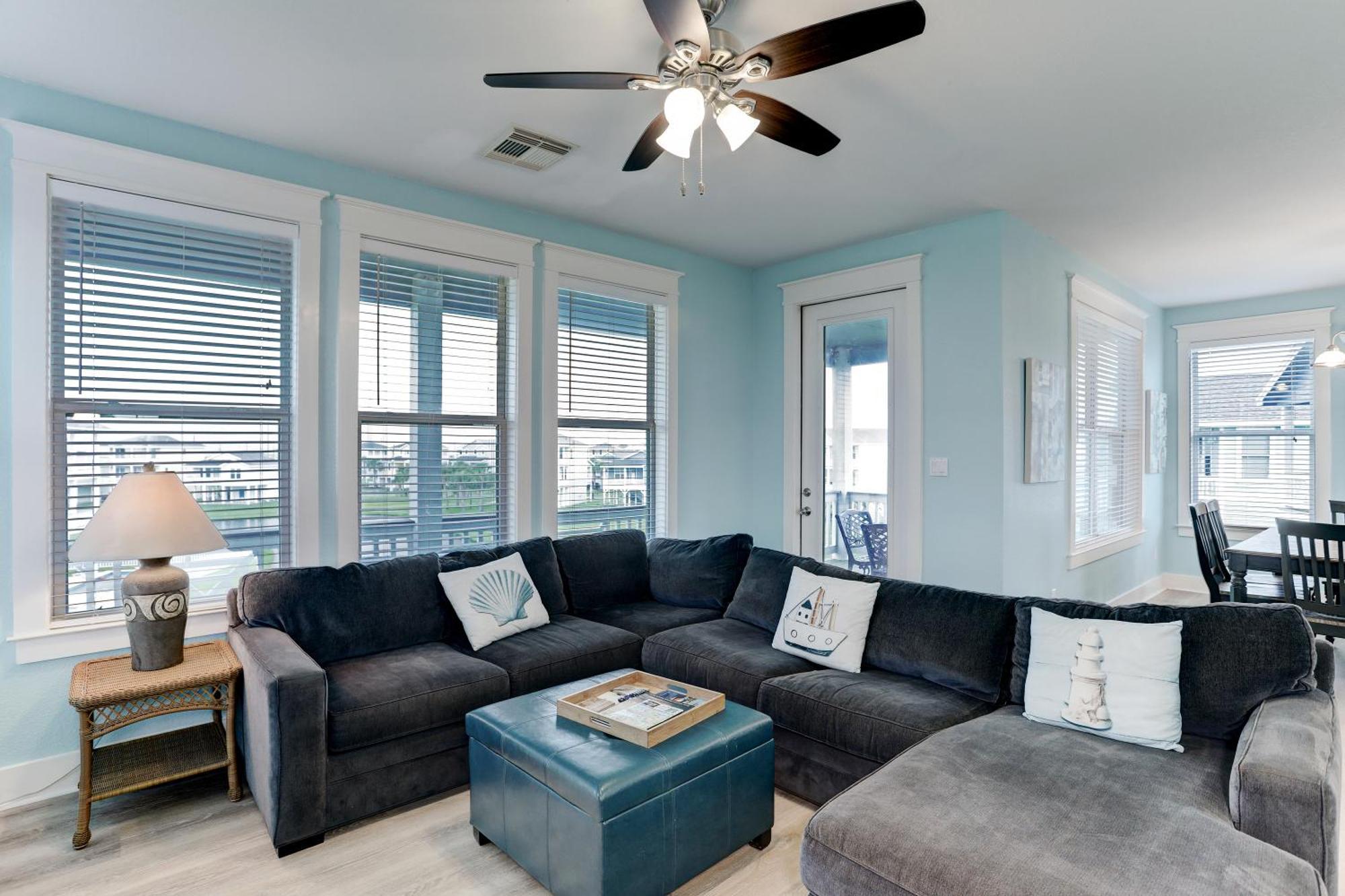 Holiday home Cozy With Hot Tub, Amenities, Oceanbay, Views And 3 Decks!